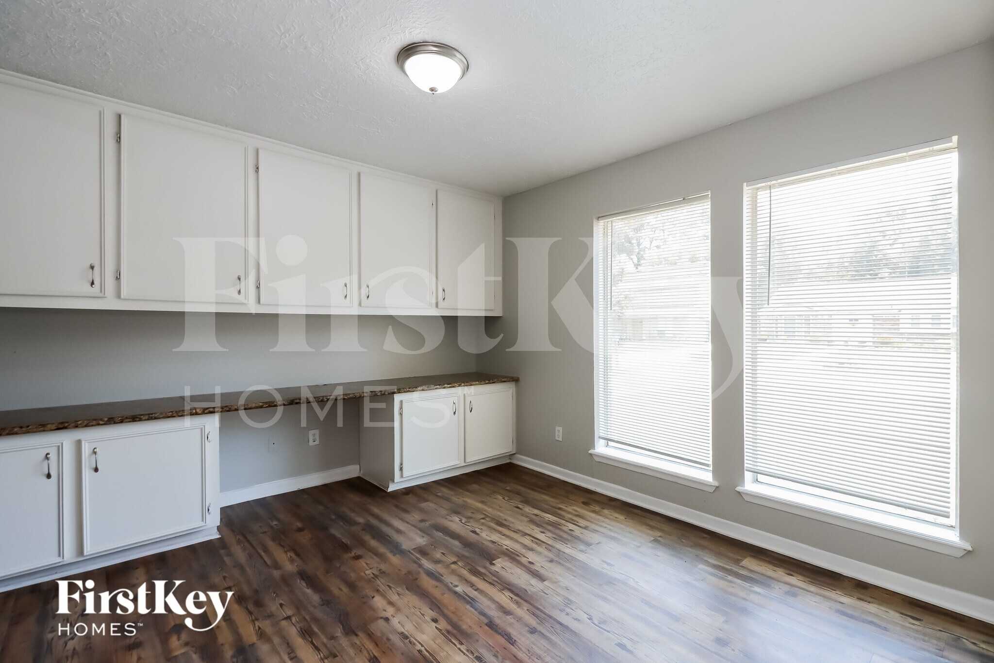 Building Photo - 24023 Spring Mill Ln