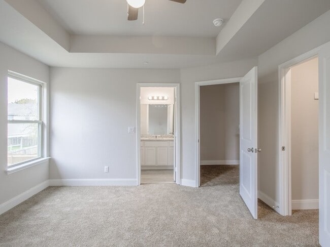 Building Photo - 7507 Savannah Brooks