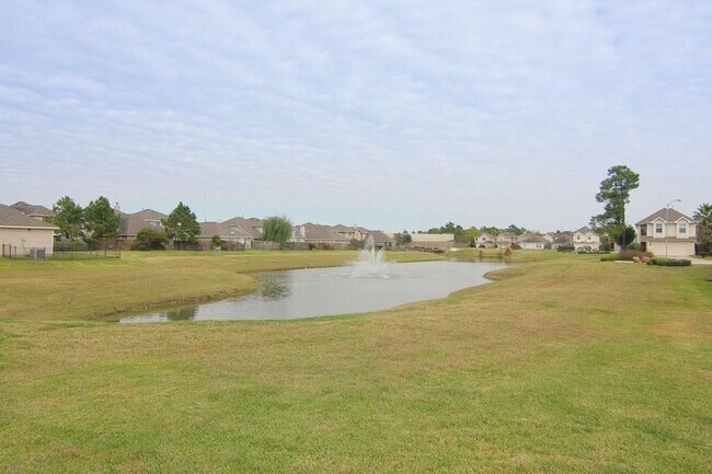Building Photo - 10903 Windfern Lakes St