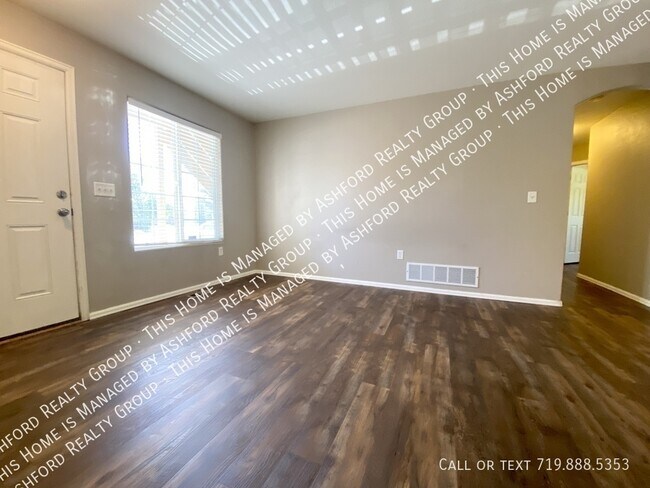 Building Photo - 464 Ellers Grove