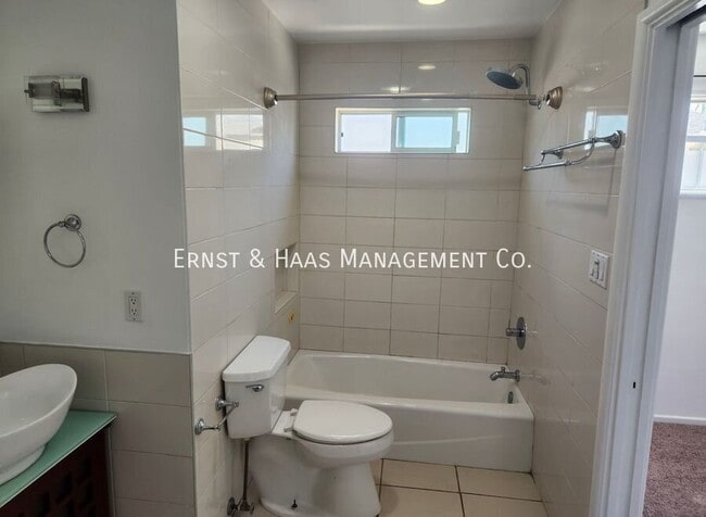 Building Photo - 1079 E Terrace Dr