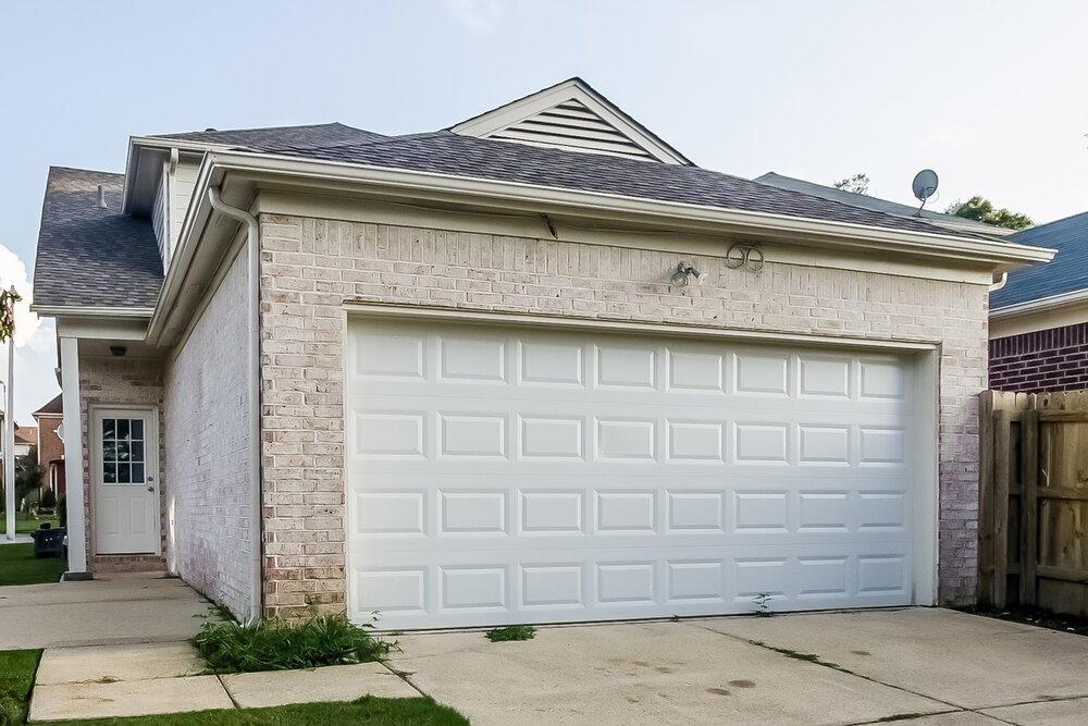 Building Photo - 10436 Sunnybrook Cir