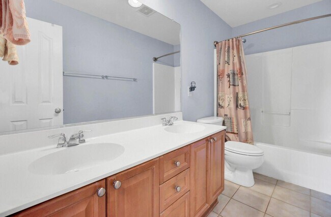 Building Photo - 1428 Bloomingdale Ln