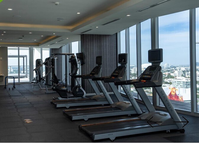 Building Photo - 1010 SW 2nd Ave