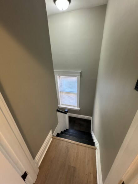 Building Photo - 4916 Nottingham Ave