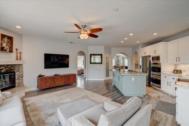 Building Photo - 14947 Moonglow Dr