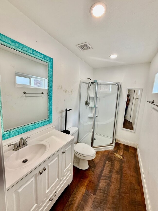 Building Photo - Charming 1 bedroom for Rent in the Heart o...