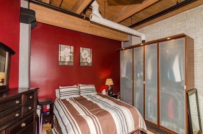 Building Photo - 43 Charlton St