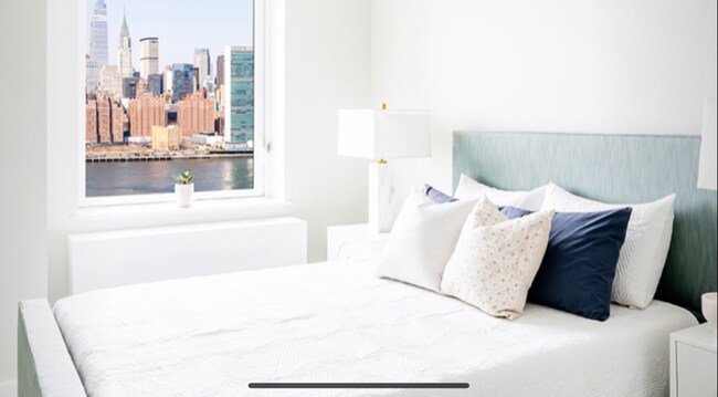 Building Photo - 52 - 10 Center Blvd