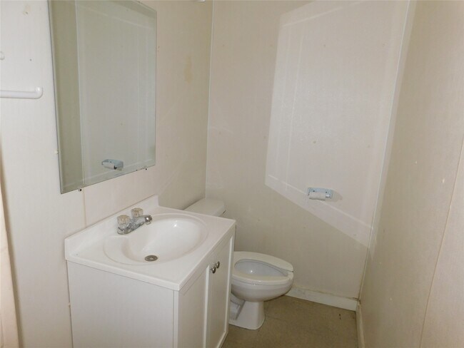 Building Photo - 202 N Mechanic St