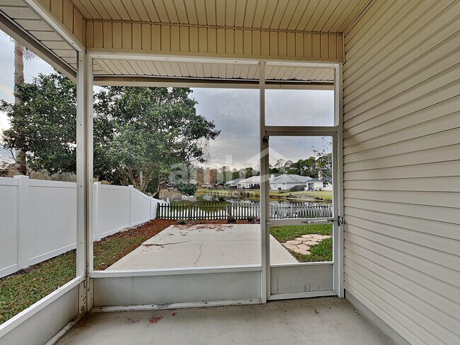 Building Photo - 12582 Ayrshire St E