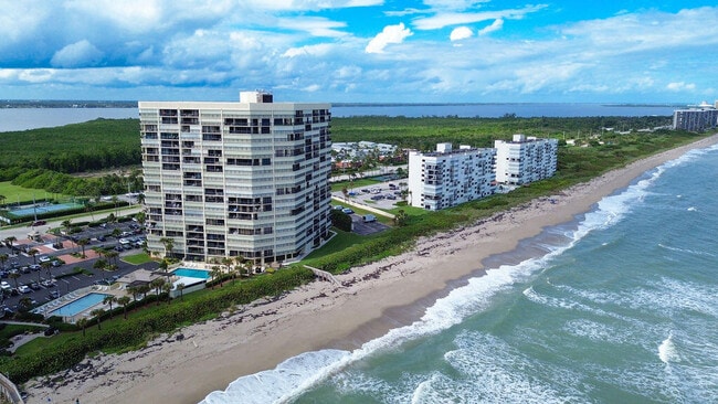 Building Photo - 9500 S Ocean Dr