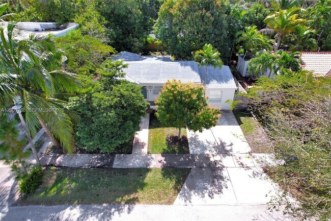 Building Photo - Northeast 81st Street, Miami, FL 33138 - 3 BR 2 BA single-family home