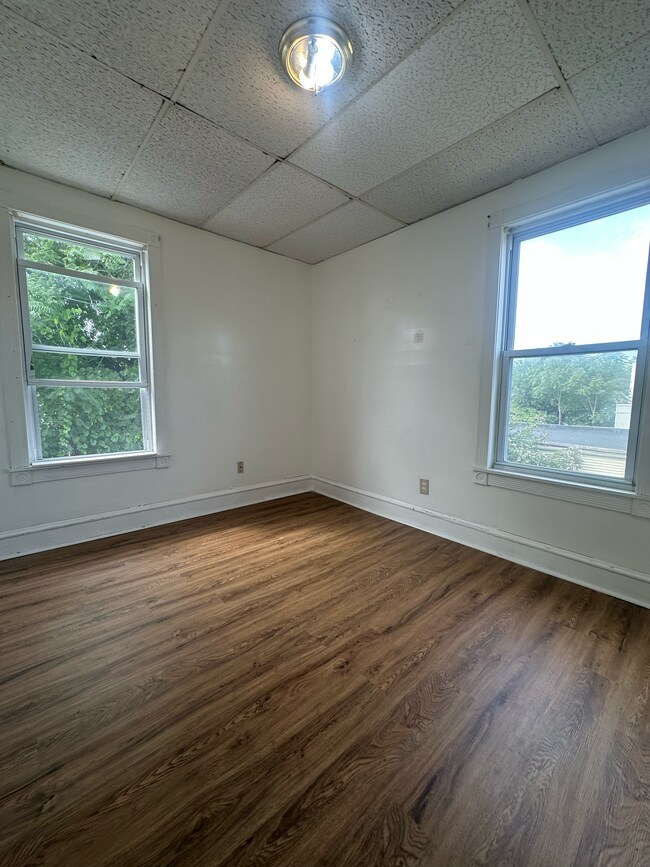Building Photo - 100 Aiken Ave