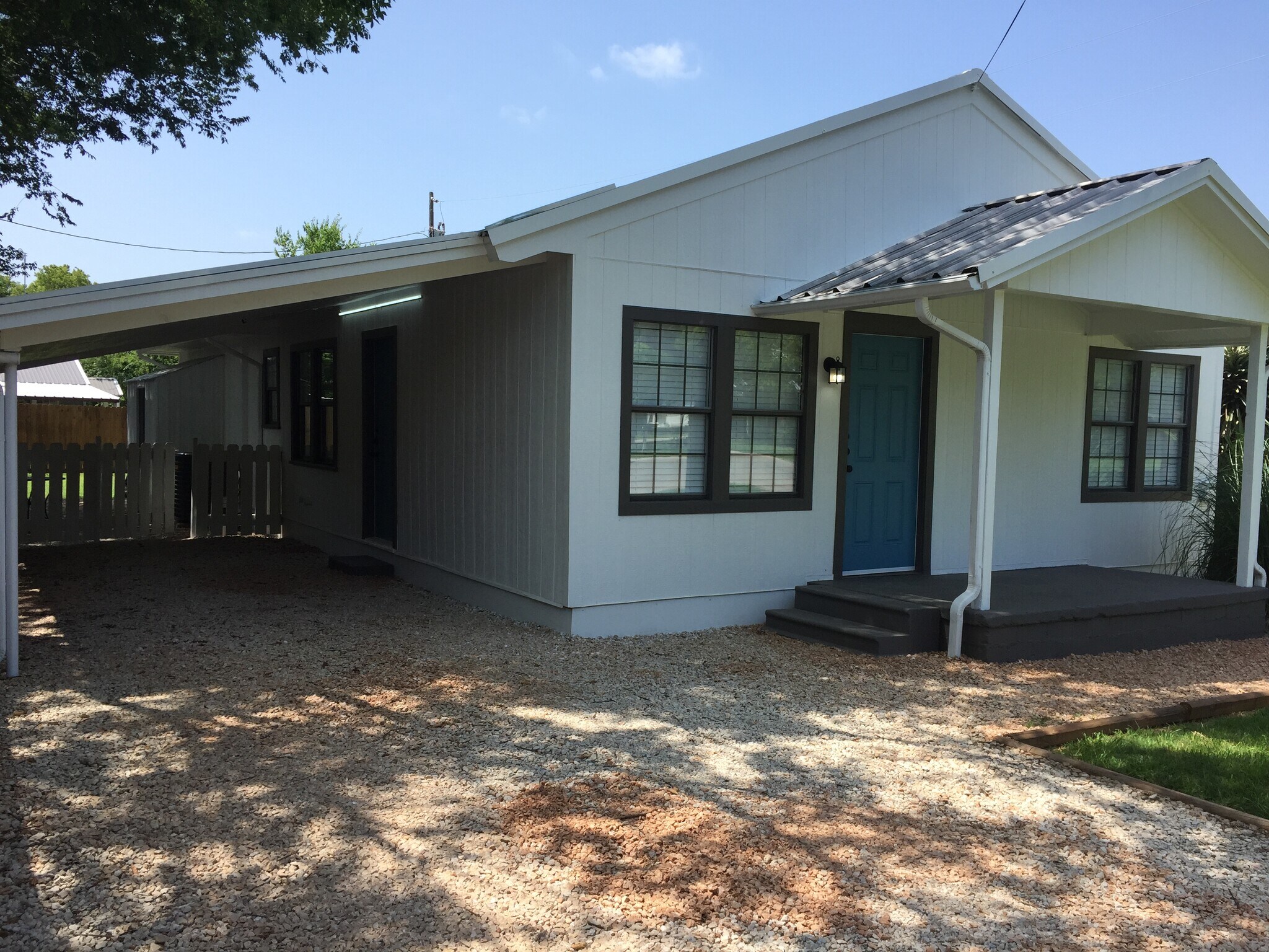 Building Photo - 310 East 3rd St.