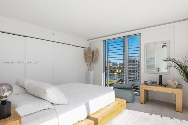 Building Photo - 1025 92nd St