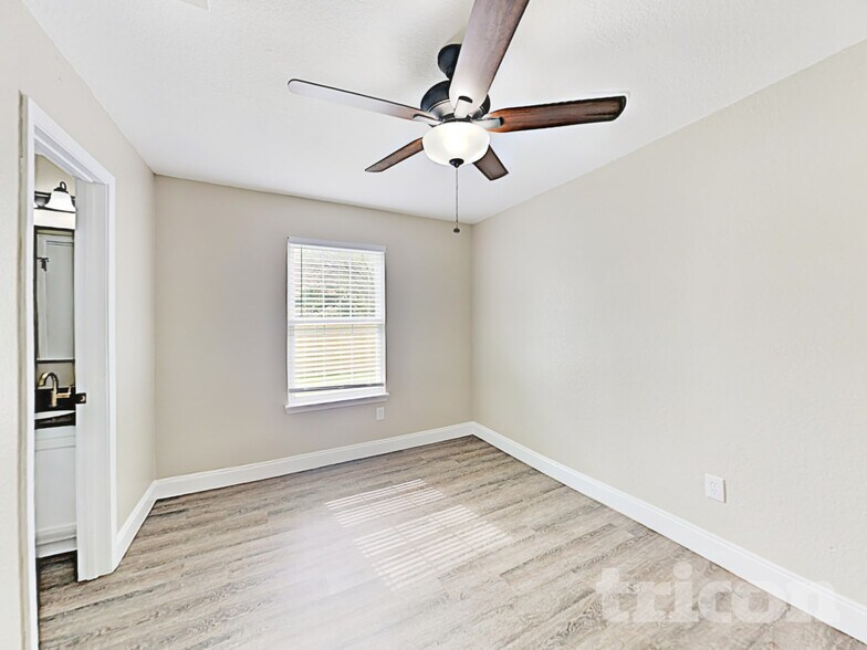 Building Photo - 837 Pine Mountain Dr