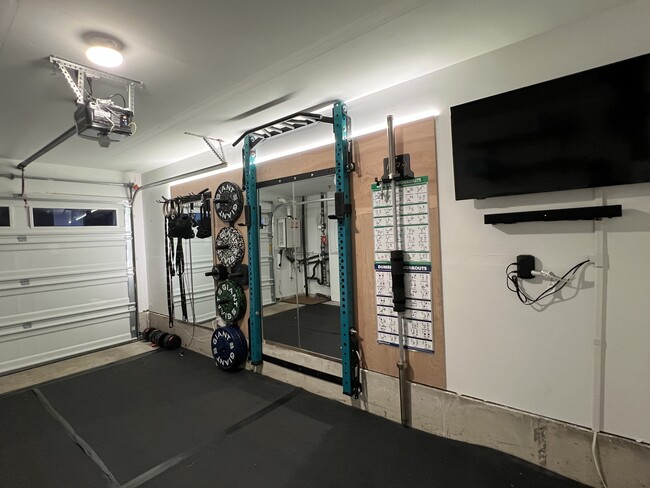 Building Photo - 16604 NE 85th St