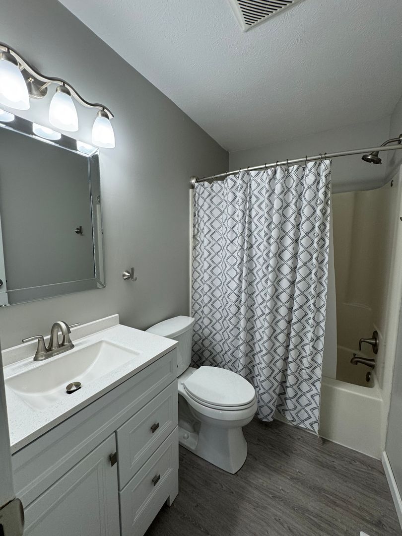 Building Photo - 33 Campbell Dr