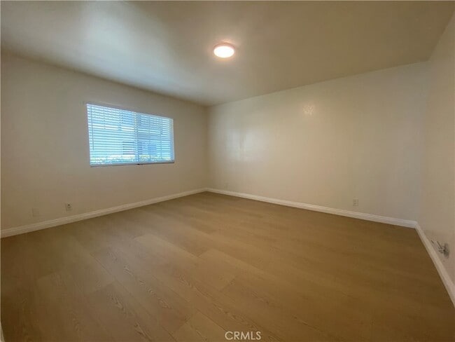 Building Photo - 225 N Dalton Ave