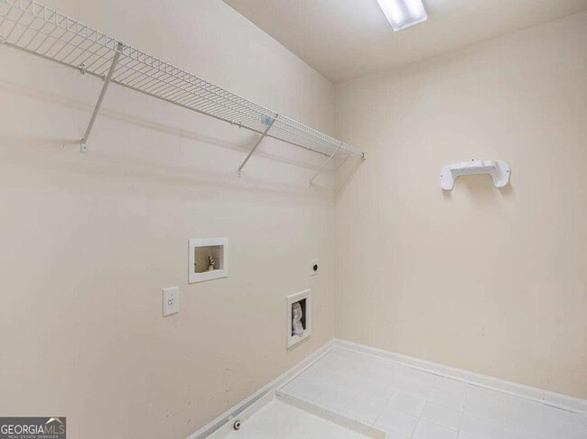 Building Photo - 6140 Briggs Way