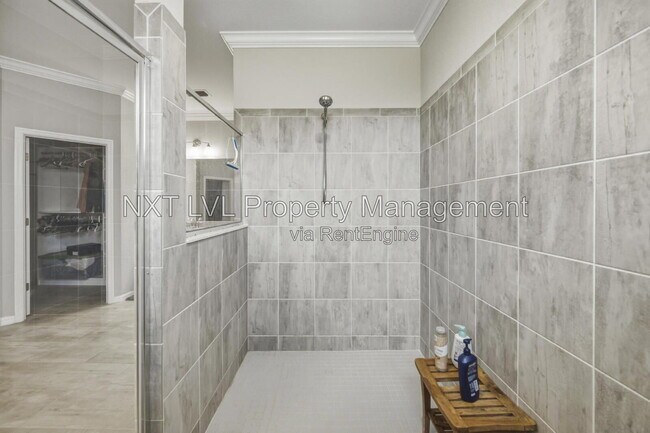 Building Photo - 11910 Bay Oak Dr