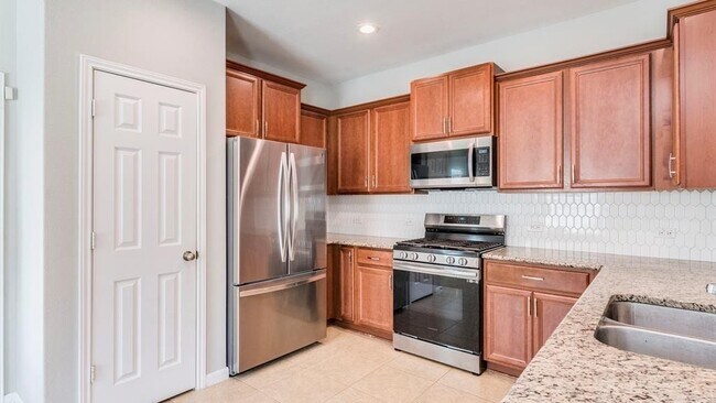 Building Photo - 141 Linden Ln