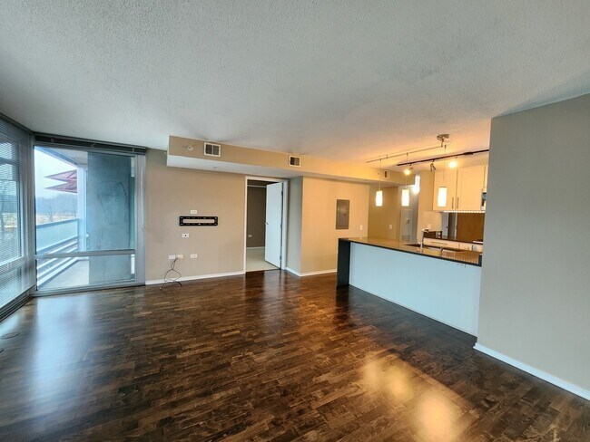 Building Photo - 9655 Woods Dr