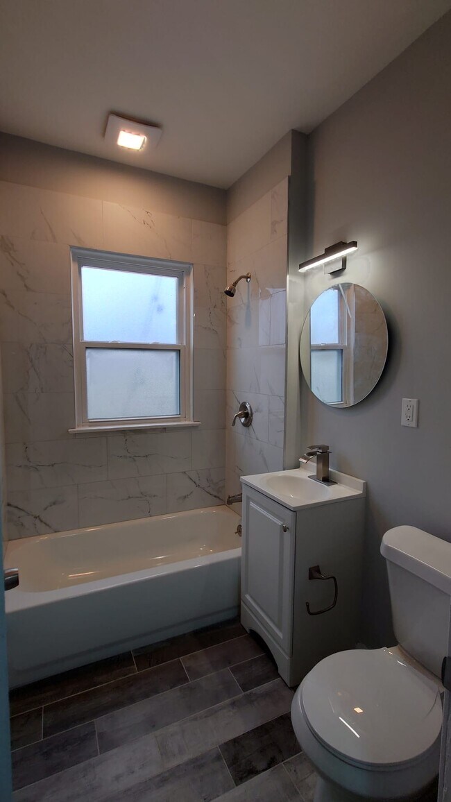 Building Photo - 1350 Alter Rd