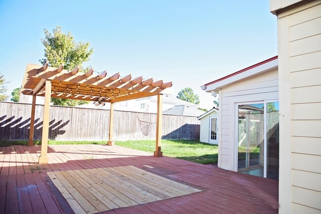 Building Photo - 18234 Sable Tree Dr