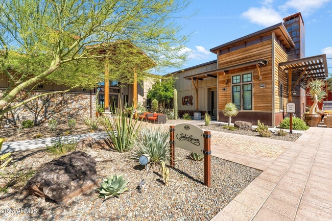 Building Photo - 3340 Big Sky Dr