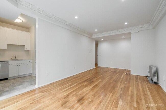 Building Photo - 560 O'Farrell St