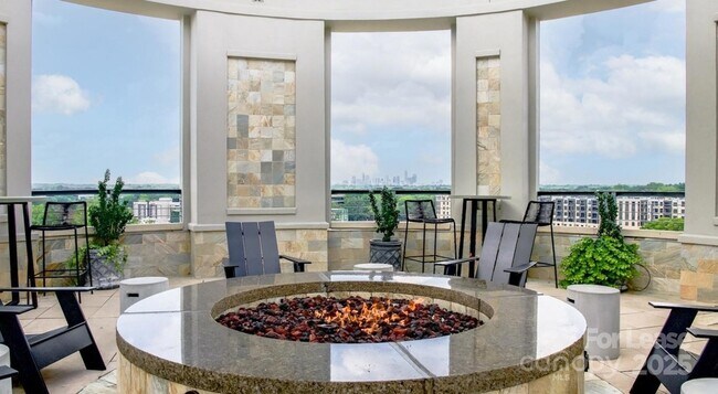 Building Photo - 4300 Sharon Rd