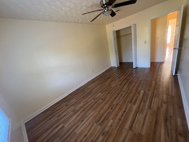 Building Photo - 4590 Golf Vista Cir