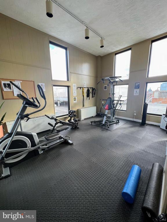 Building Photo - 1601 18th St NW