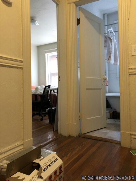 Building Photo - 5 Walbridge St