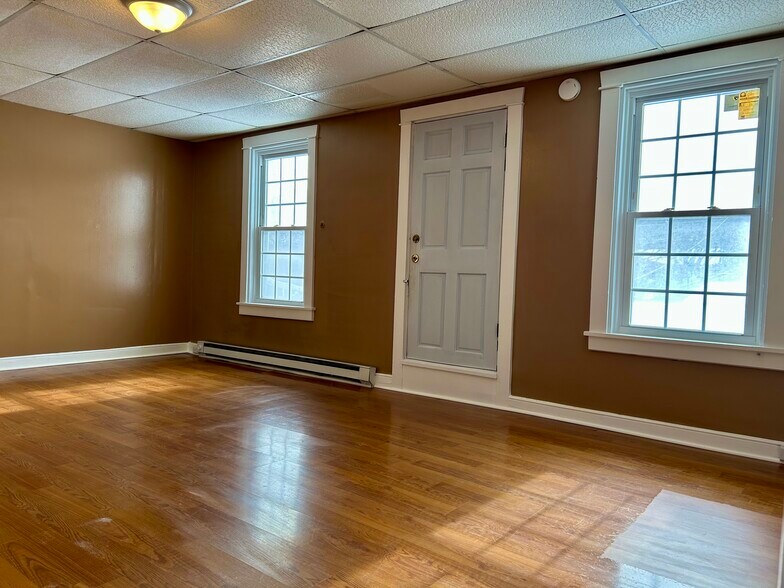 Building Photo - 703 N Queen St