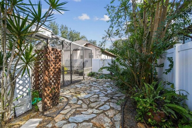 Building Photo - 2 S Treasure Dr