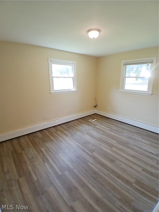 Building Photo - 137 Shields Rd