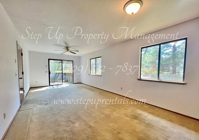 Building Photo - Cozy All Electric, 3 Bed 2 Bath Home in Phoenix Lake Estates!