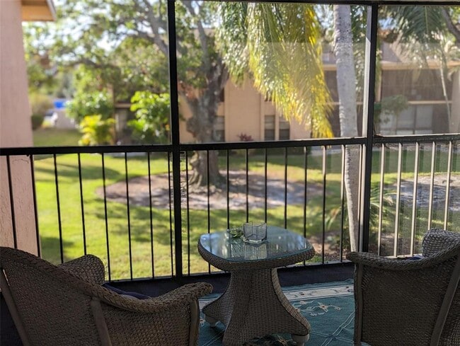 Building Photo - 2311 Beneva Terrace