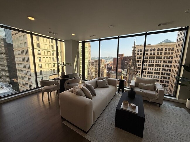 Building Photo - Gorgeous 2 Bedroom 2 Bathroom Downtown Condo with Epic Views and Free Parking