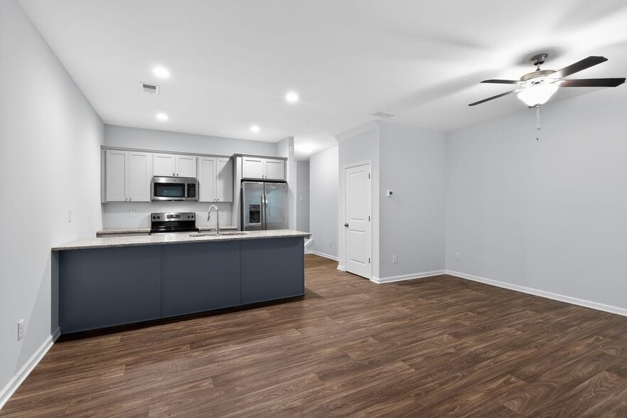 Building Photo - 3122 Meadowstone Ln SW