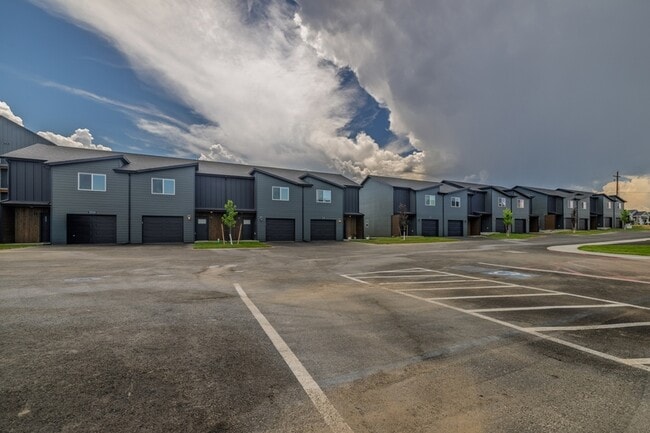 Building Photo - 3383 Crosswind Ct