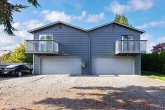 Building Photo - Amazing 3 bed with option for 4th bedroom in duplex