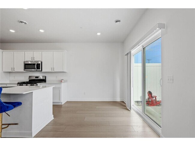 Building Photo - 22782 Hazel Ln