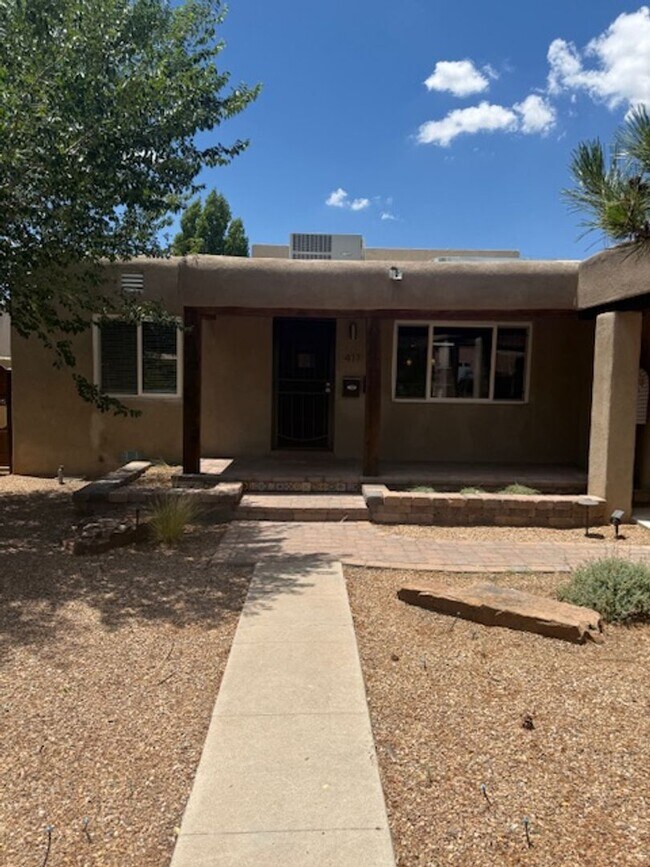 Primary Photo - Beautiful 3 bedroom 2 bath 2 car garage ho...