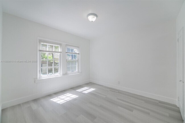 Building Photo - 1250 NW 43rd St