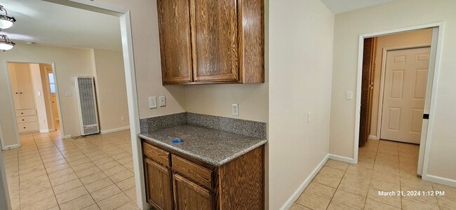 Building Photo - Charming Updated Single Story Home is Cent...