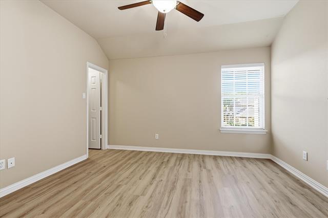 Building Photo - 1725 Brookview Dr